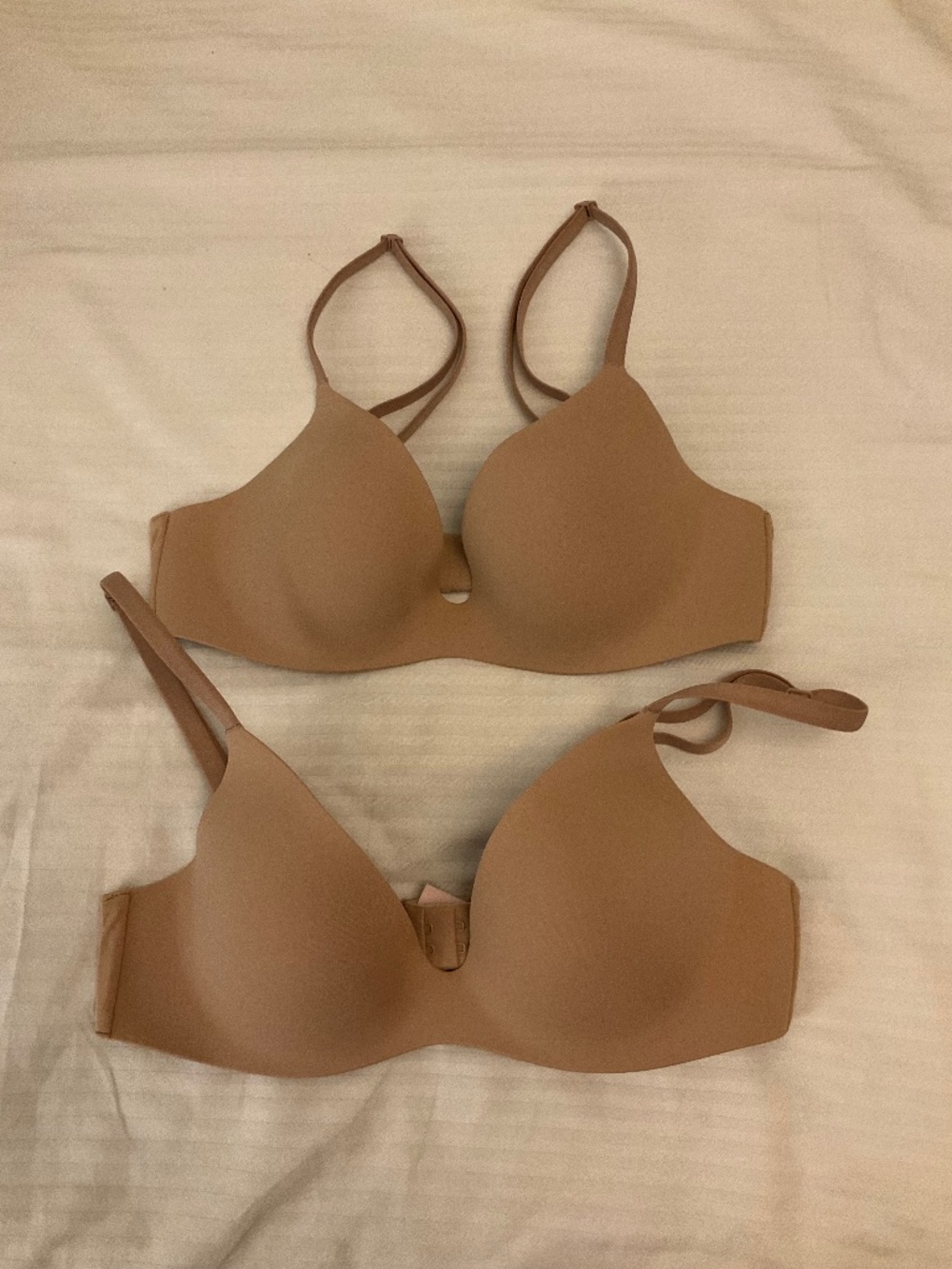 Victorias Secret lightly lined wireless bra set 32B